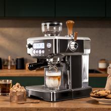 Máquina de café barista Power Espresso 20 Barista com moedor integrado, bico de vapor, sistema de pré-infusão e termobloco duplo.