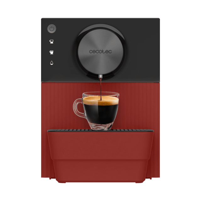 Cafetera CECOTEC Cremmaet Cube Red preparando café espresso