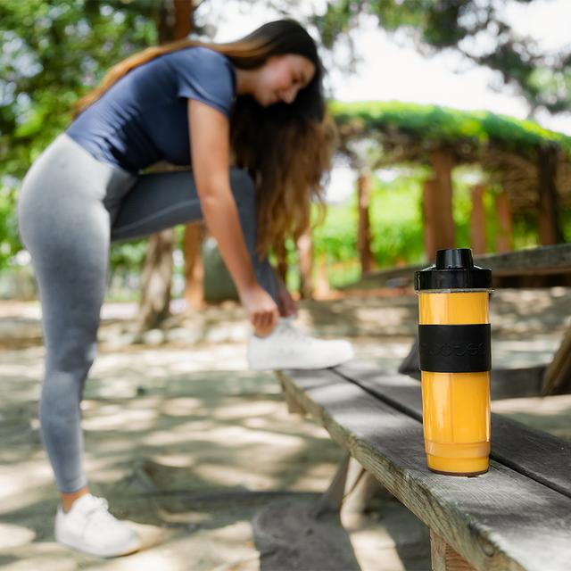 Power Titanium 900 ProGo Hand Juice Batidora De Smoothies Con 2 Vasos Portátiles de 570 ml, 4 Cuchillas De Titanio  Y 900 W.