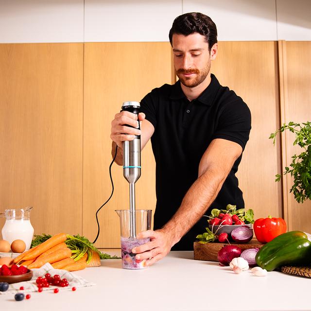 Power Pulsar 2300MAX Cream&Crush Milk frother Batidora de mano de 2300 W de máxima potencia, Tecnología Crossblades Con Cuchillas De 4 Hojas de Acero Inoxidable, Pie Xl Extralargo, Campana Antisalpicaduras Y Selector De Velocidad Con Función Turbo. Incluye Vaso De 700 Ml Con Tapa, Varillas Montaclaras Y Picadora Con Cuchilla Pica Hielo.