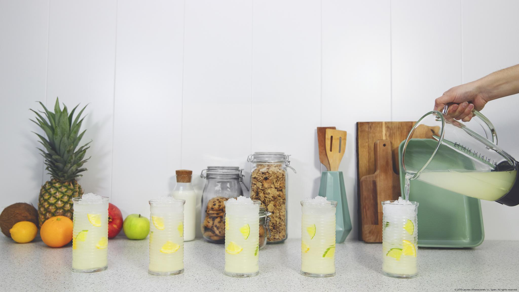 Jarra termorresistente de vidrio fundido de alta resistencia.