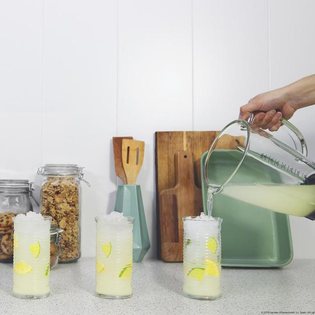 Power Black Titanium 2500MAX Spatula Batidora americana de vaso de 2500W de maxima potencia, con 6 hojas con recubrimiento de titanio negro y jarra termorresistente de 1,8 litros.