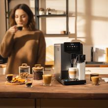 Cremmaet Latte Art Kompakter Kaffeevollautomat mit 19 bar, Milchbehälter und Thermoblock-System.