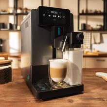 Cremmaet Latte Art Kompakter Kaffeevollautomat mit 19 bar, Milchbehälter und Thermoblock-System.