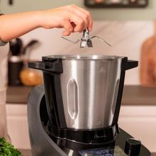 Mambo Touch Habana Pro Robot de cuisine avec Wi-Fi, 37 fonctions, TFT, APP pour la cuisson guidée et manuelle, système d’auto-nettoyage, accessoires OneClick, balance intégrée, bol en acier inoxydable et bol anti-adhésif Habana.