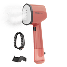 IronHero V-1500 Essential Berry Plancha vertical con suela cerámica y 1500 W de potencia. Ligera y atractiva para poder llevarla contigo de viaje. Calentamiento rápido: Lista en 30 segundos. Incluye accesorio de cepillo de silicona para atrapar pelusas e hilos.