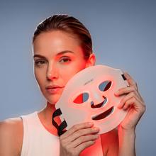 FaceCare LÜM Champagne Mascara LED facial con 9 colores y funcionalidades, infrarrojos, 360 puntos de luz y silicona médica