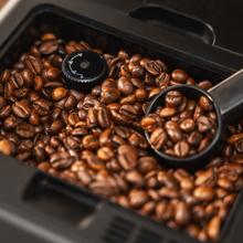 Cremmaet Latte Axis Cafetera superautomática compacta con 19 bares, tanque de leche y sistema Thermoblock.