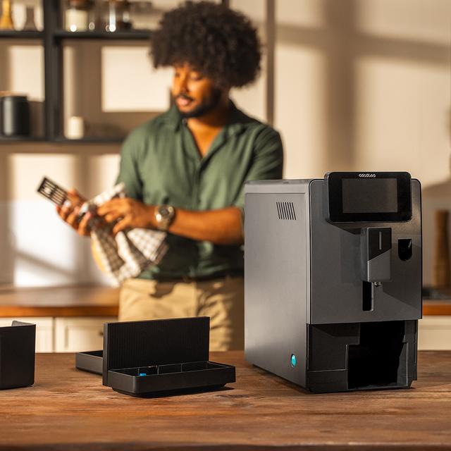 Cremmaet Latte Touch Axis Cafetera superautomática compacta con 19 bares, tanque de leche y sistema Thermoblock.