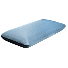 Flow Luxury Almohada con bloque de viscoelástica que proporciona la máxima adaptabilidad y confort, eliminando los puntos de presión y ofreciendo una mayor transpirabilidad gracias a su núcleo con carbono activo. Con tacto extra suave, funda transpirable azul metalizada y tratamiento antiácaros y antibacterias.