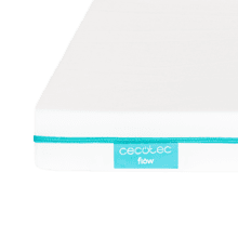 Materasso per lettino Flow BabyDream alto 9 cm, schiuma 25 kg/m3, rivestimento sfoderabile con cerniera lavabile e certificazione Oeko-Tex®. Fatto in Spagna.
