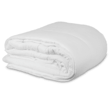 Flow ComfortCloud 3000 (240 x 220) Relleno nórdico hipoalergénico con fibra hueca siliconada. Máxima transpirabilidad. Tratamiento antibacteriano y antiácaros. Lavado fácil hasta 30 grados. Fabricado en España con certificado Oekotex.