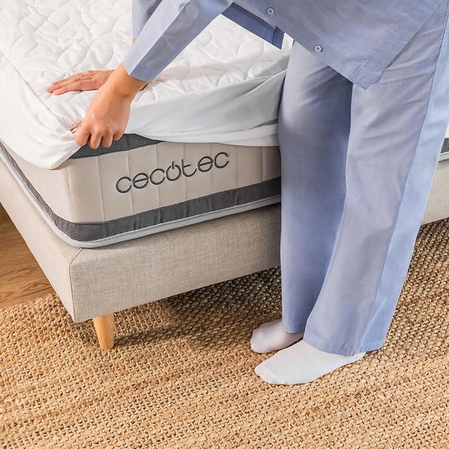 Flow ProtectMattress 1000 CloudSense (180) Coprimaterasso imbottito da 130 g/m2. Traspirante e impermeabile al 100%. Lavaggio facile fino a 60 gradi. Adattabile a materassi alti fino a 30 cm. Prodotto in Spagna con certificato Oekotex.