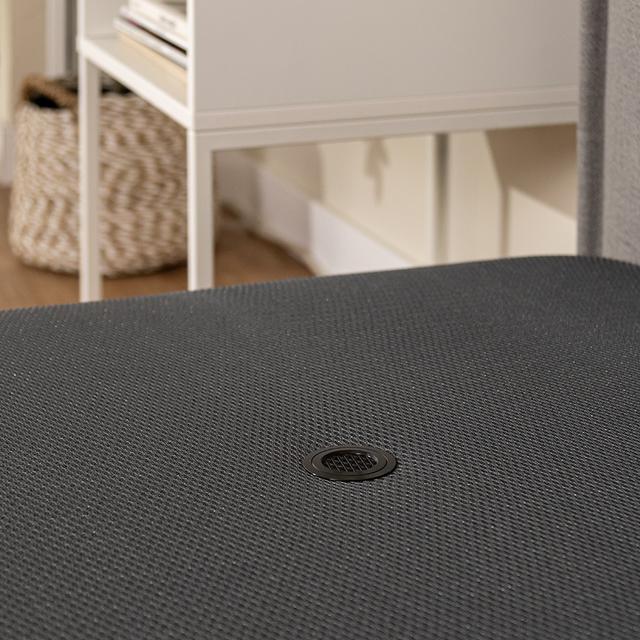 Flow BedSupport Gris 180x190 Se trata de un tablero de madera extra dura, cuenta con un marco y cinco barras de acero transversales para aportar un extra de resistencia, siendo capaz de soportar  el peso de cualquier tipo de colchón.Este tablero, viene tapizado con fibra hipoalergénica y tejido 3D gris, ambos componentes son altamente transpirables, además añadimos cuatro válvulas de aireación para otorgar la máxima durabilidad.