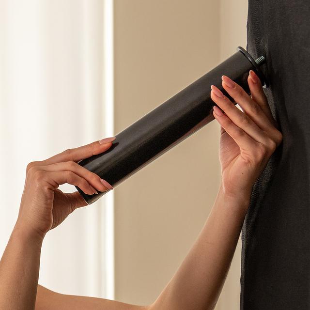 Flow BedBoard Gris Se trata de un tablero de madera extra dura, cuenta con un marco y cinco barras de acero transversales para aportar un extra de resistencia, siendo capaz de soportar  el peso de cualquier tipo de colchón.Este tablero, viene tapizado con fibra hipoalergénica y tejido 3D gris, ambos componentes son altamente transpirables, además añadimos cuatro válvulas de aireación para otorgar la máxima durabilidad.